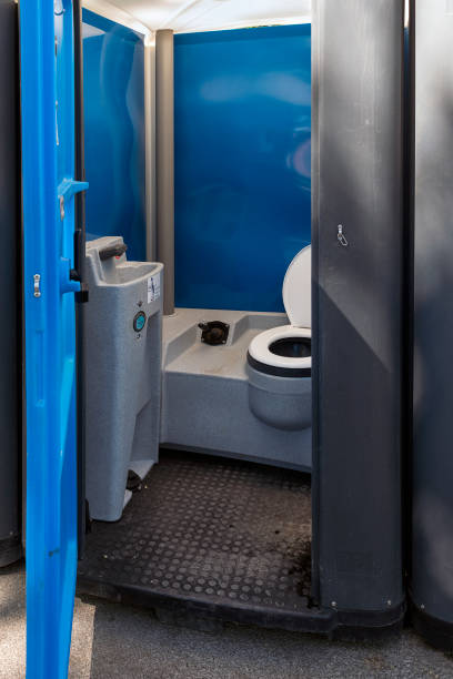 Best Portable restroom trailer rental  in Lawton, IA
