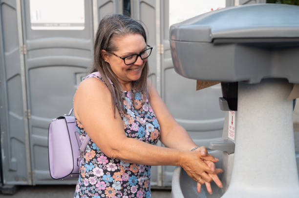 Best Portable toilet rental cost  in Lawton, IA